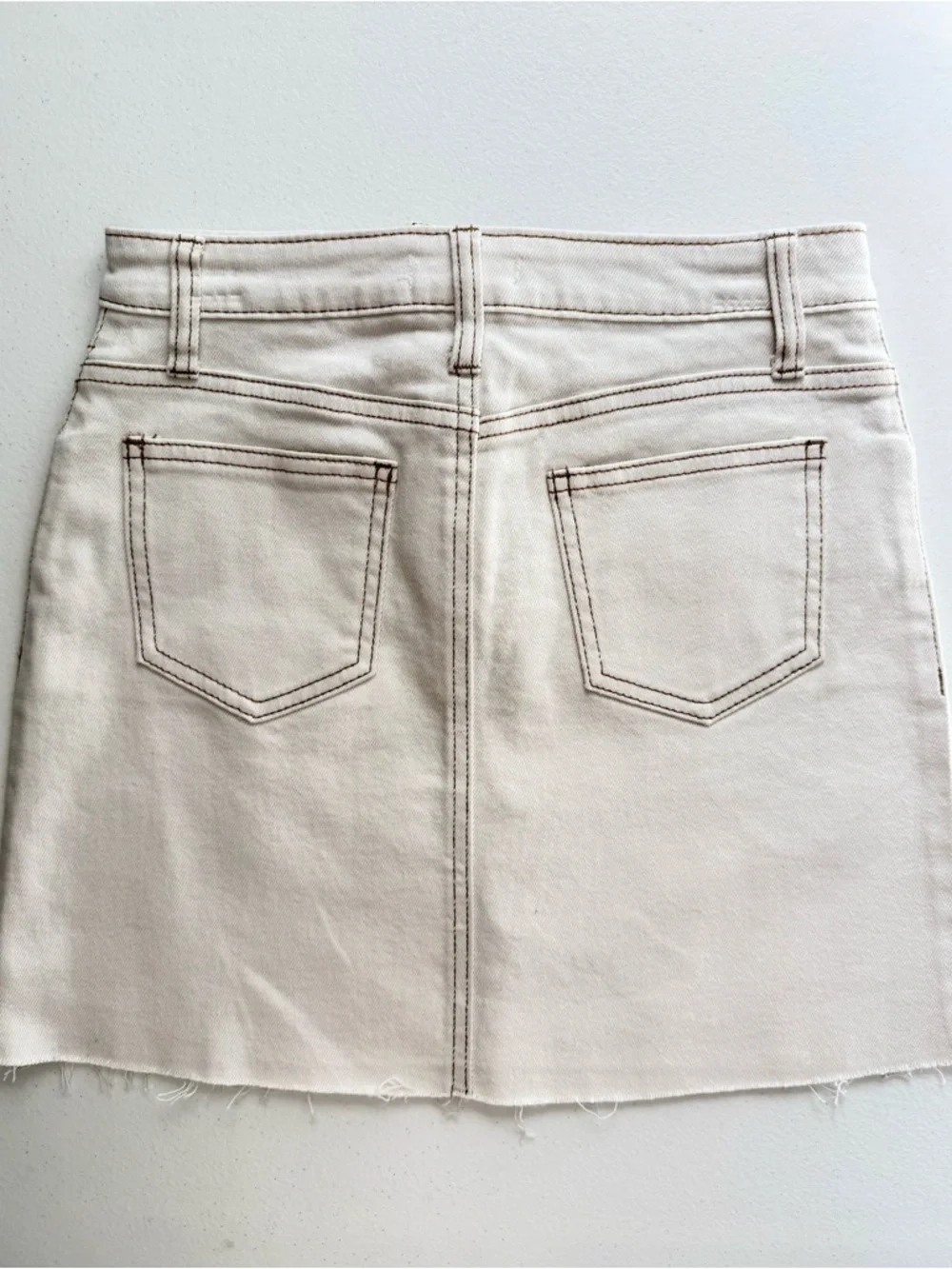 GB Girls Denim Skirt Size 12 Cream Pop Art Patches Hearts Lips Frayed Hem NWT